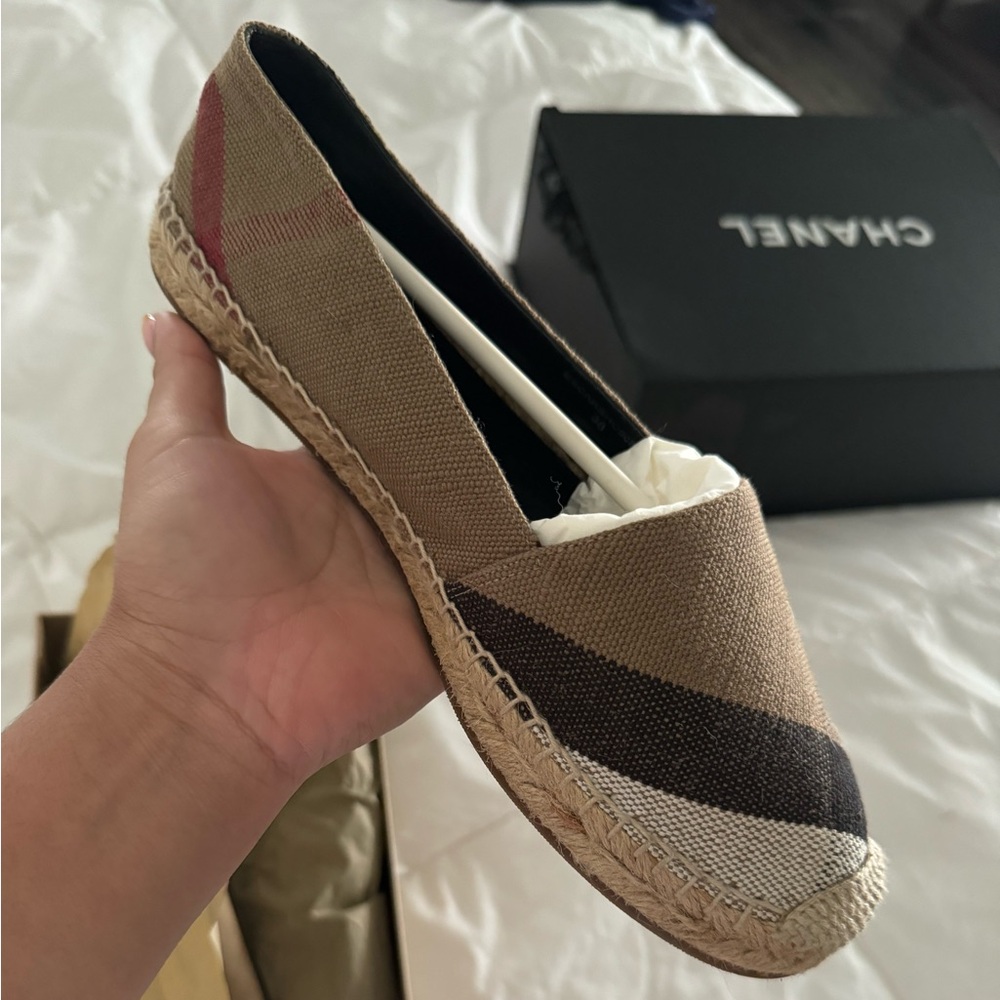 Burberry espadrilles size 38, used only once. Comes with boxes